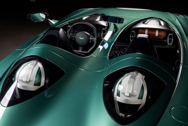 Aston Martin V12 Speedster