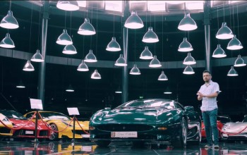Modelul 1993 Jaguar XJ220 - prezentat de jurnalistii de la Autovantage