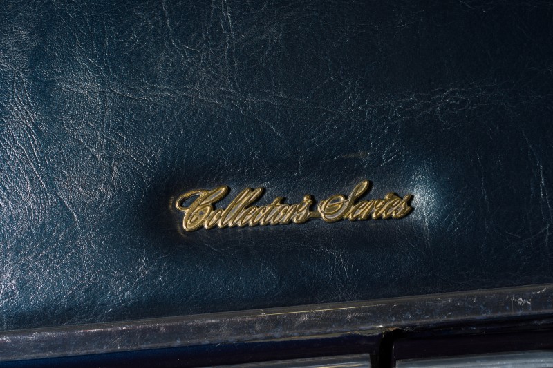 Lincoln Continental Town Car Limousine
