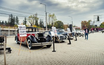 Aproximativ 4.000 de persoane au vizitat expoziția auto unicat, în aer liber, cu acces gratuit, organizată de Țiriac Collection