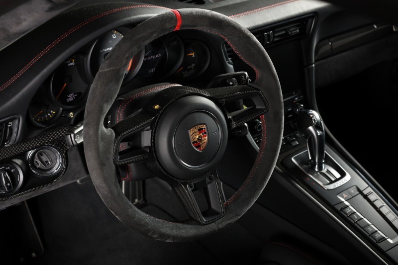 Porsche 911 GT2 RS