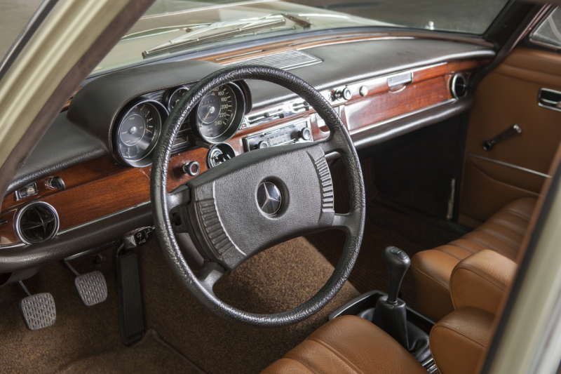 Mercedes-Benz 280 S