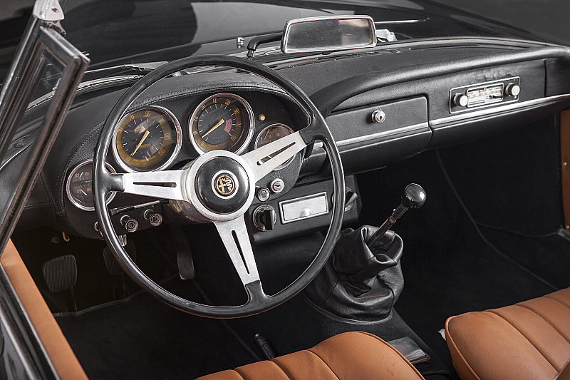 Alfa Romeo 2600 Spider  by Touring