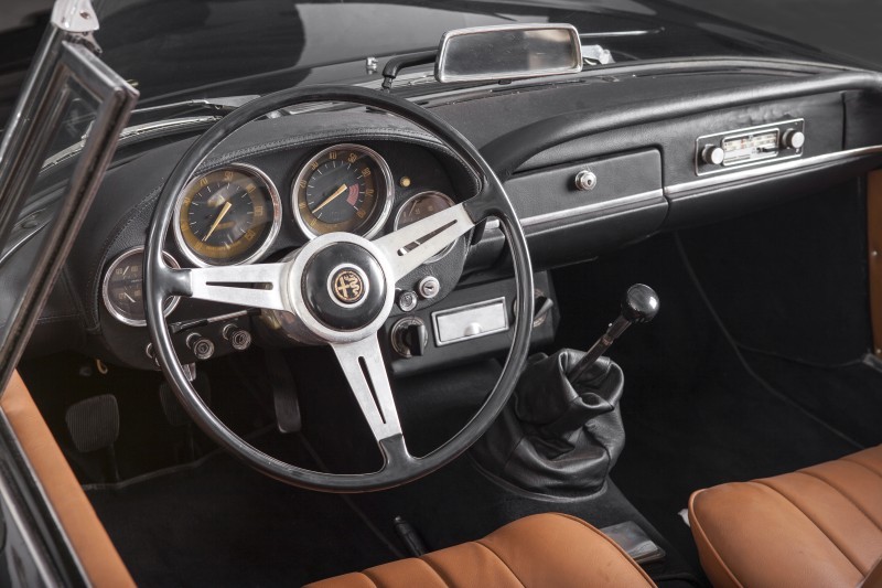 Alfa Romeo 2600 Spider  by Touring